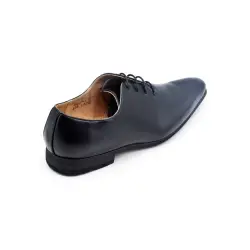 Derby en simili cuir avec lacets noir brillant