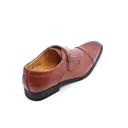 Derby en simili cuir avec boucle cognac brillant