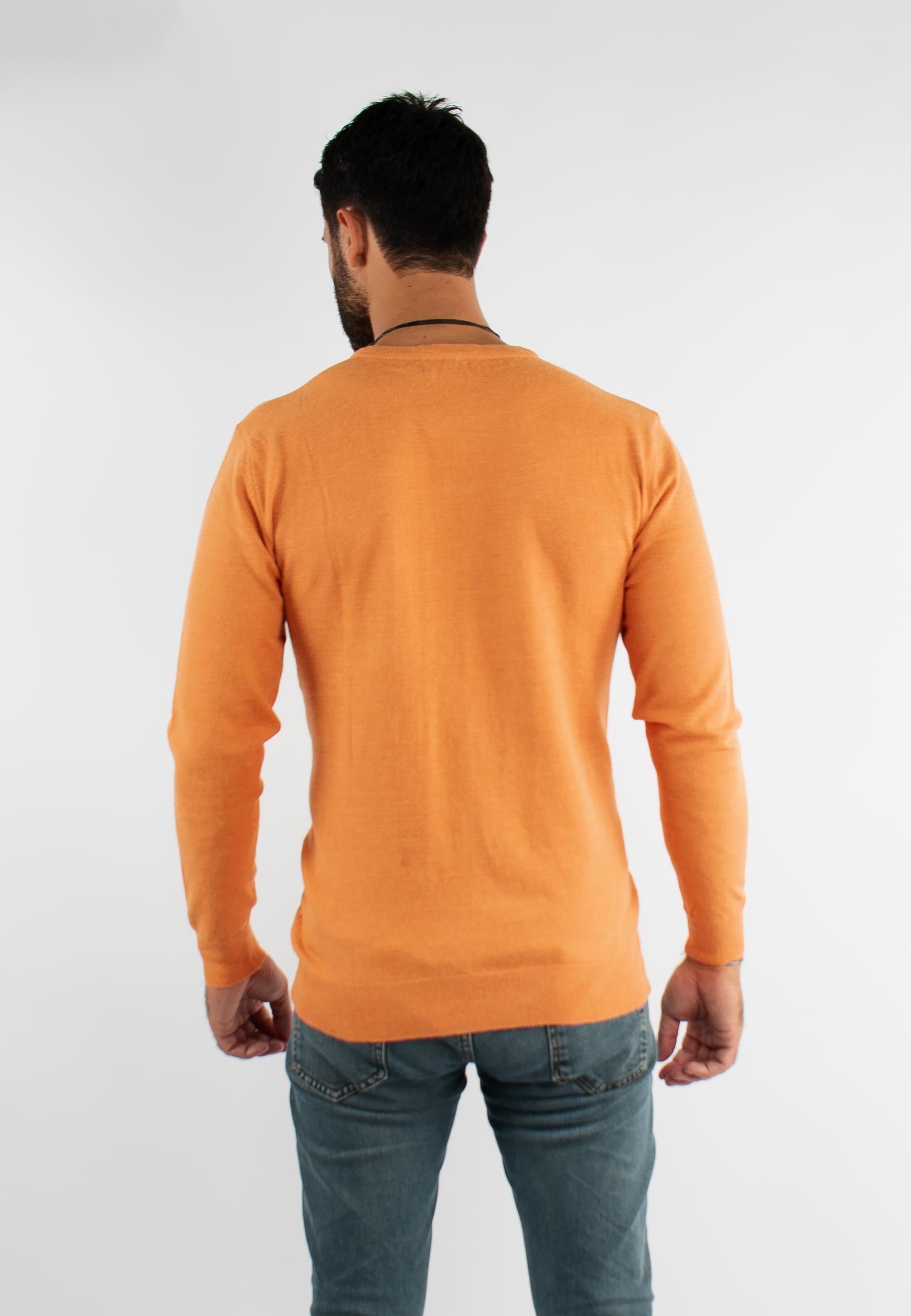 Pull orange cashemere avec col V