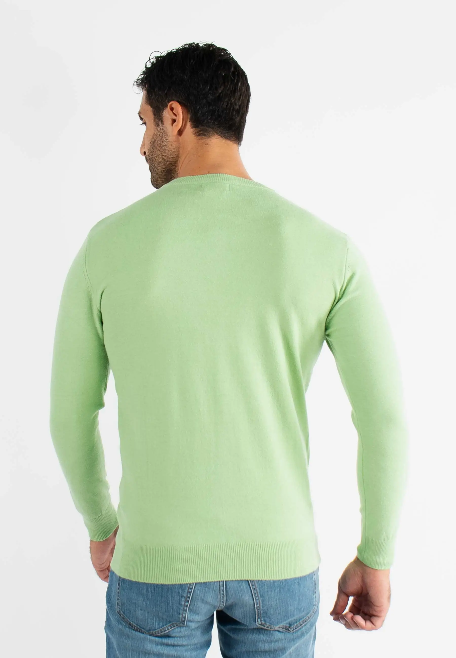 Pull col V vert en cashemere unicolore