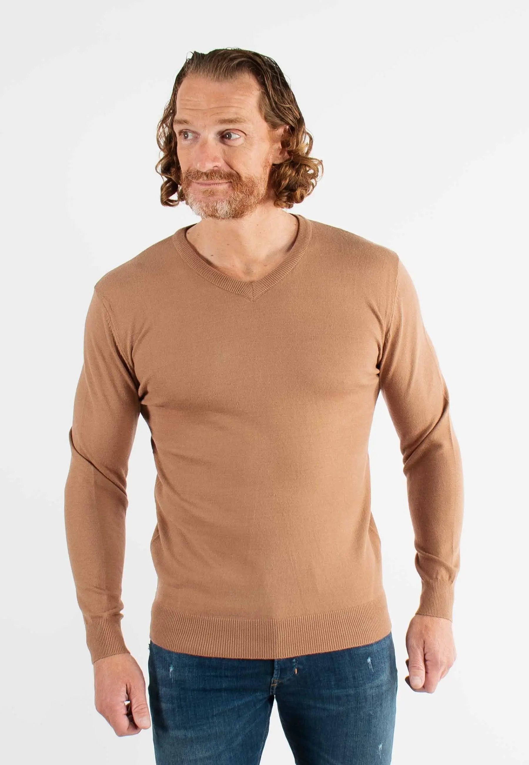 Pull col V camel en cashemere unicolore