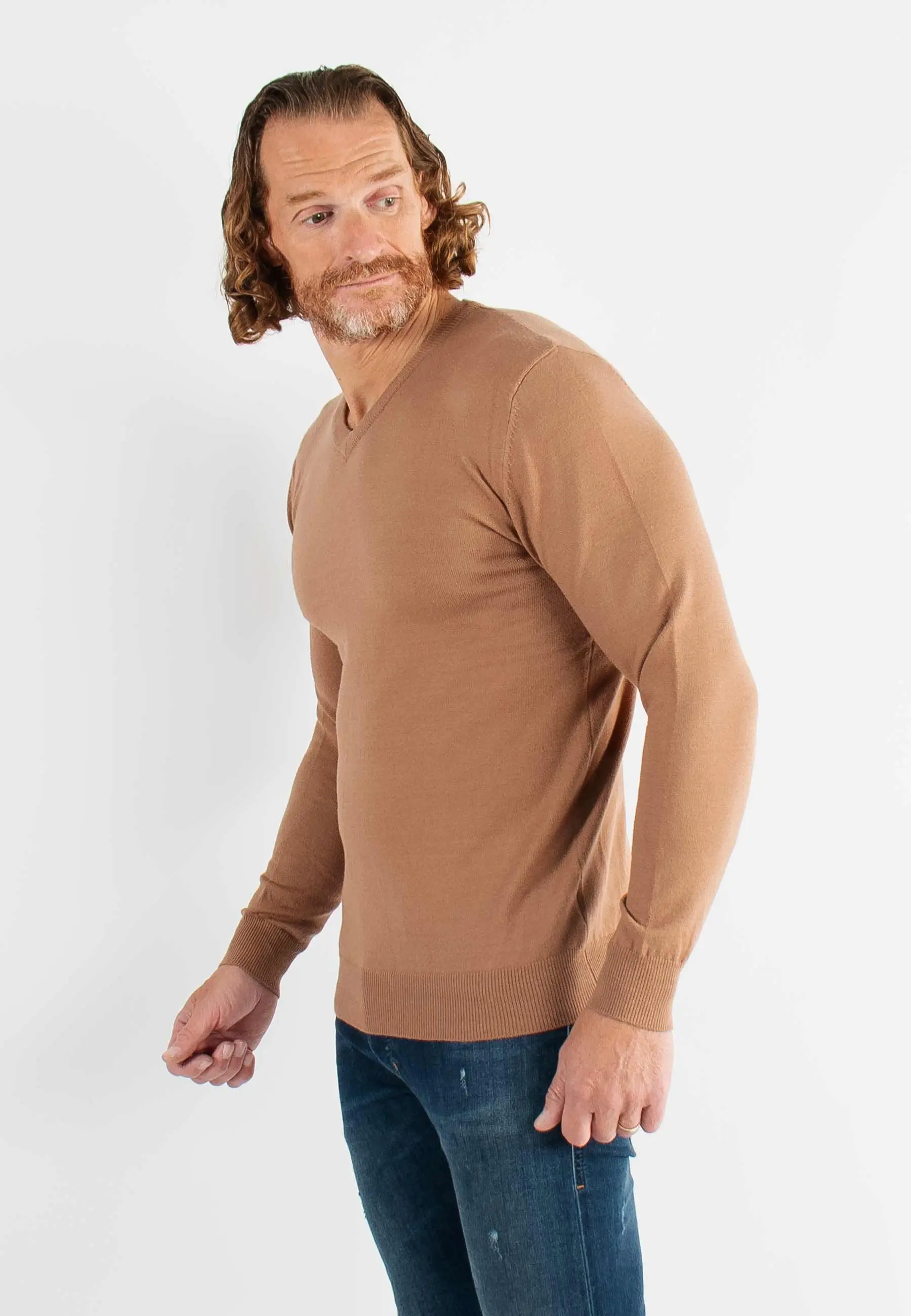 Pull col V camel en cashemere unicolore