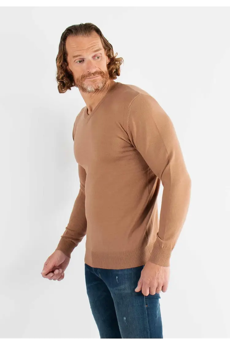 Pull col V camel en cashemere unicolore