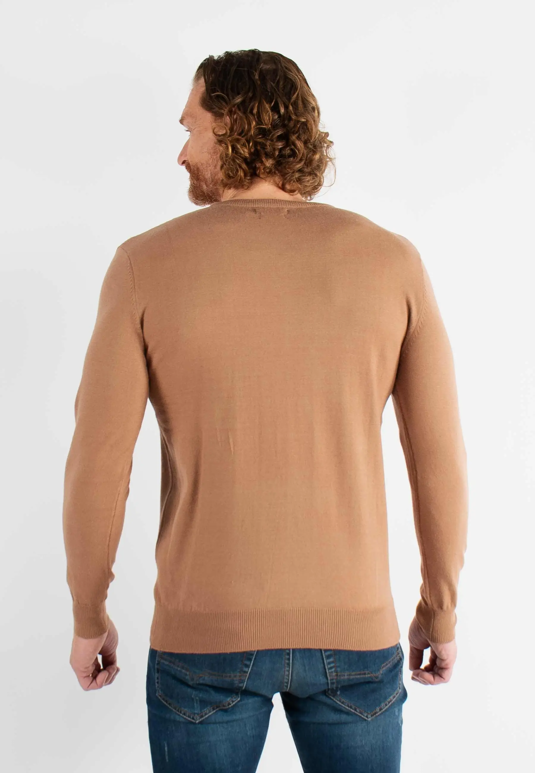 Pull col V camel en cashemere unicolore