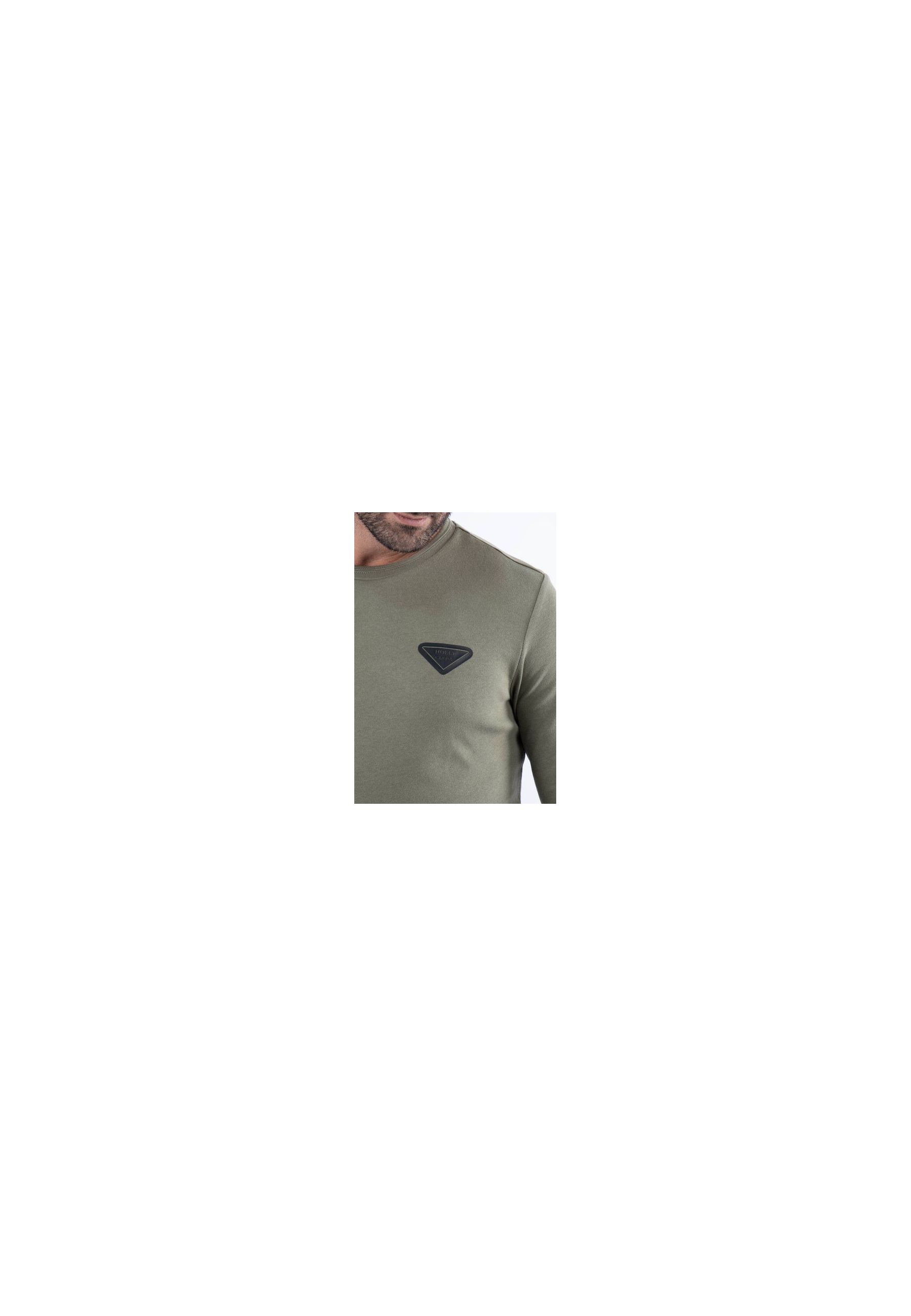 T-shirt kaki avec triangle noir sur poitrine et inscription hollyghost