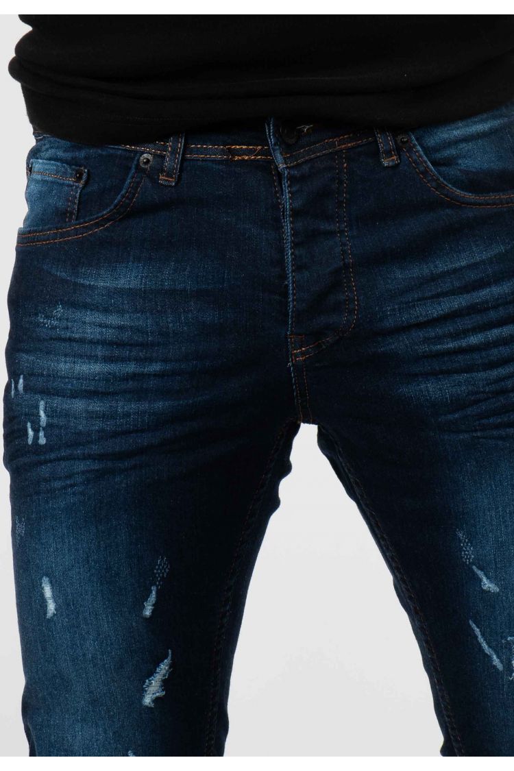 Jean bleu avec trous