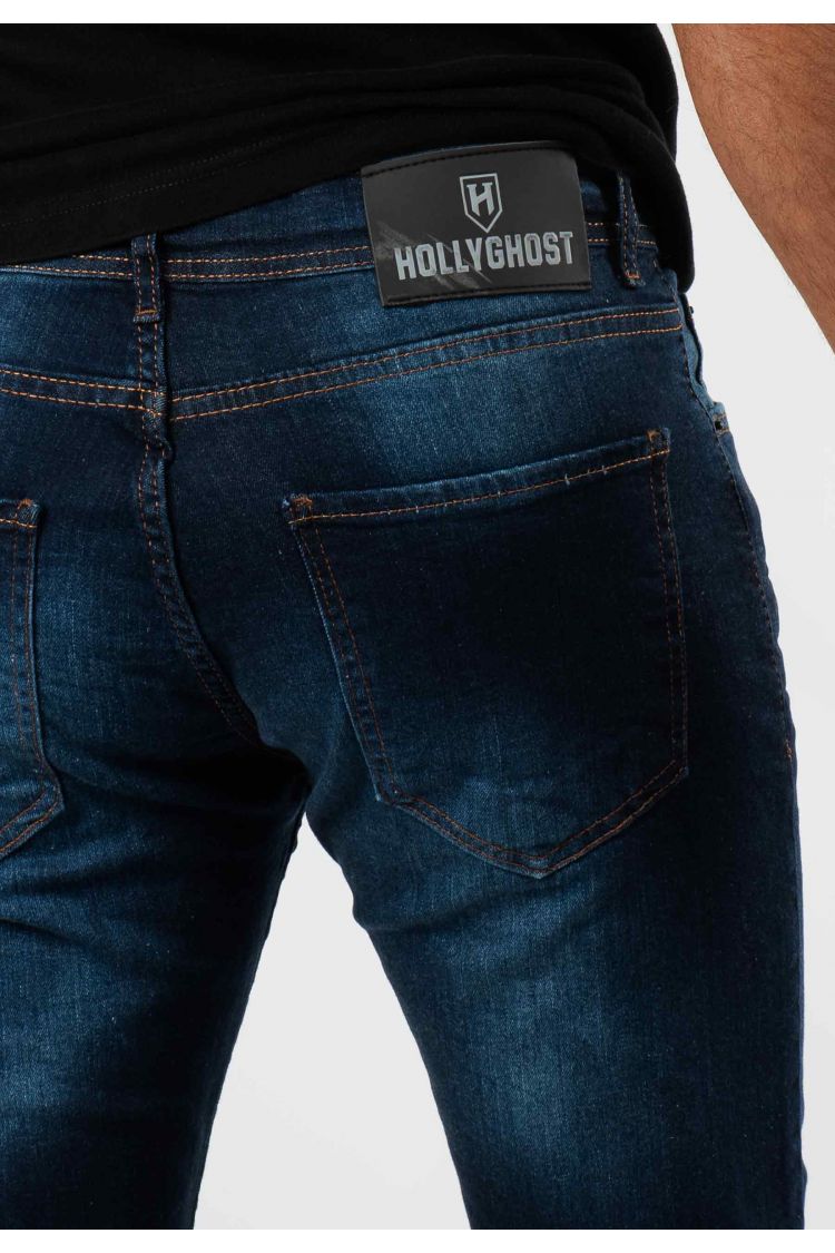 Jean bleu avec trous