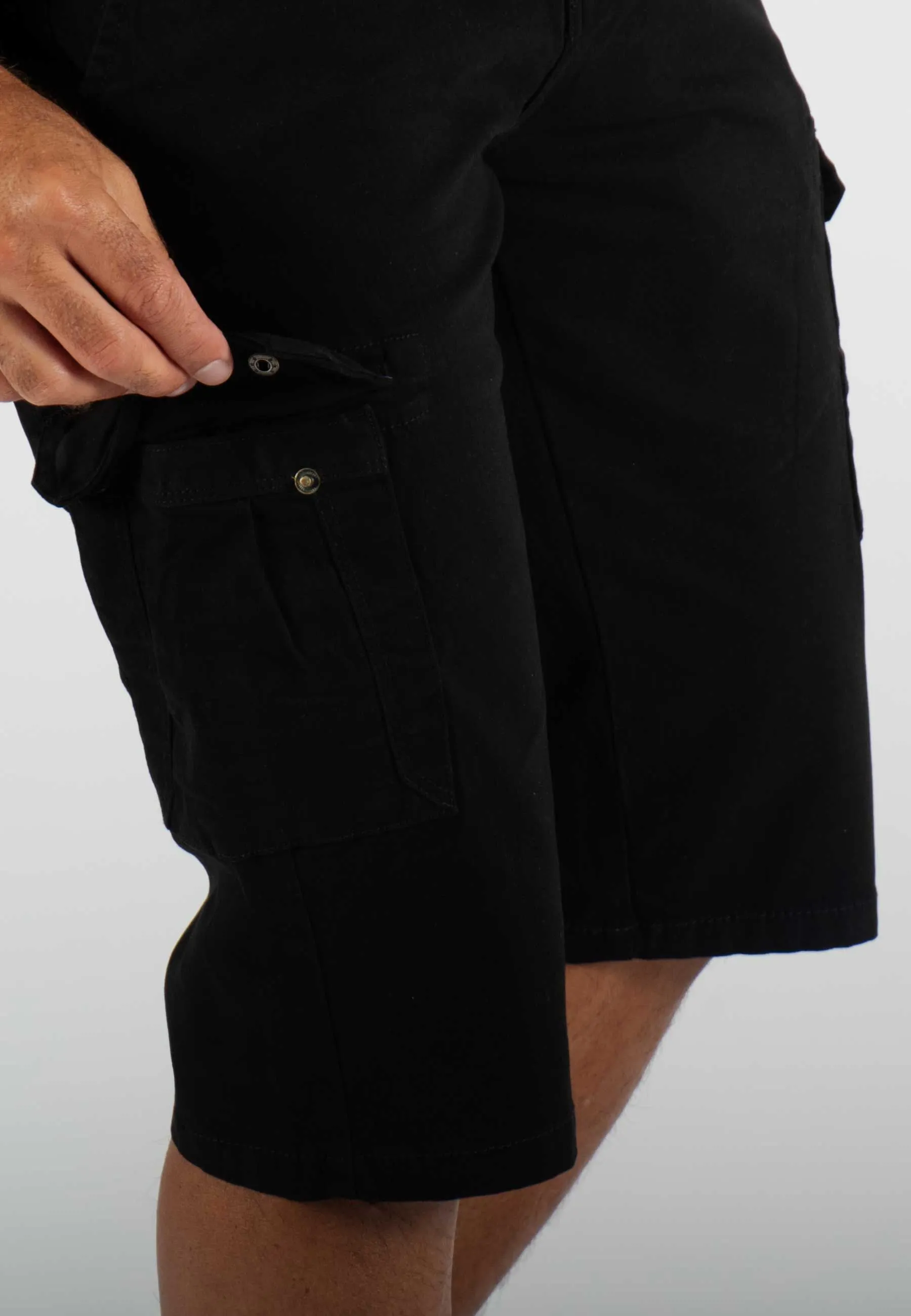 Short cargo mi-long noir