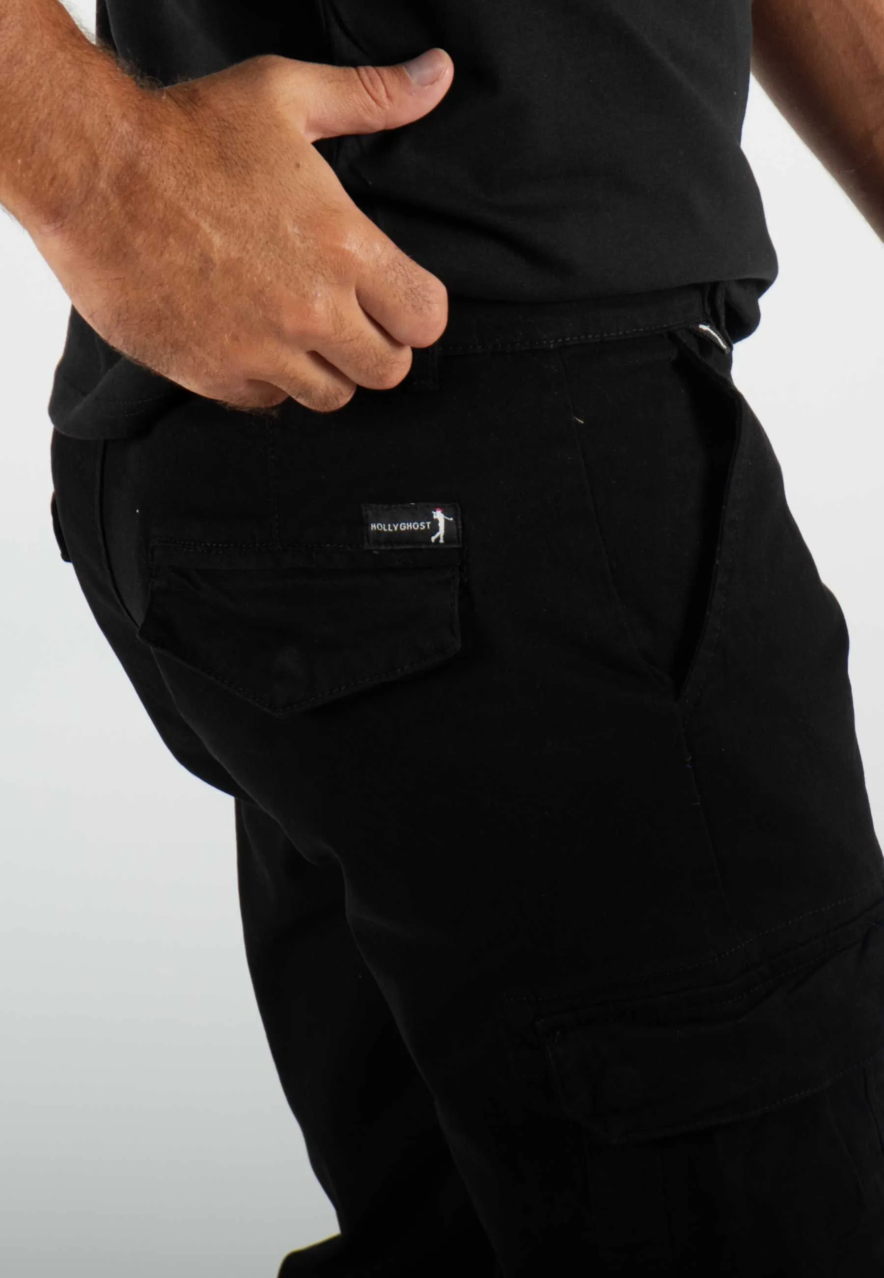 Short cargo mi-long noir