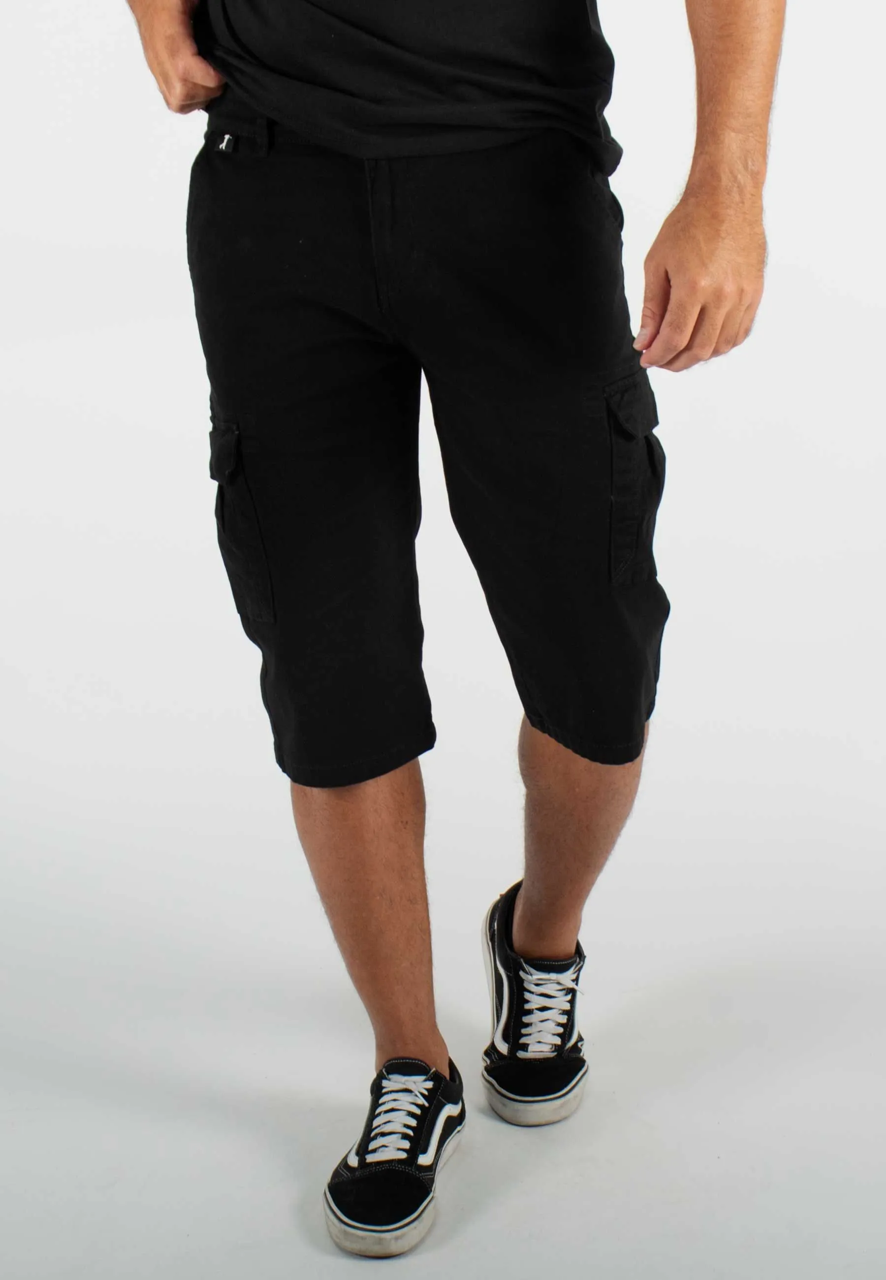 Short cargo mi-long noir