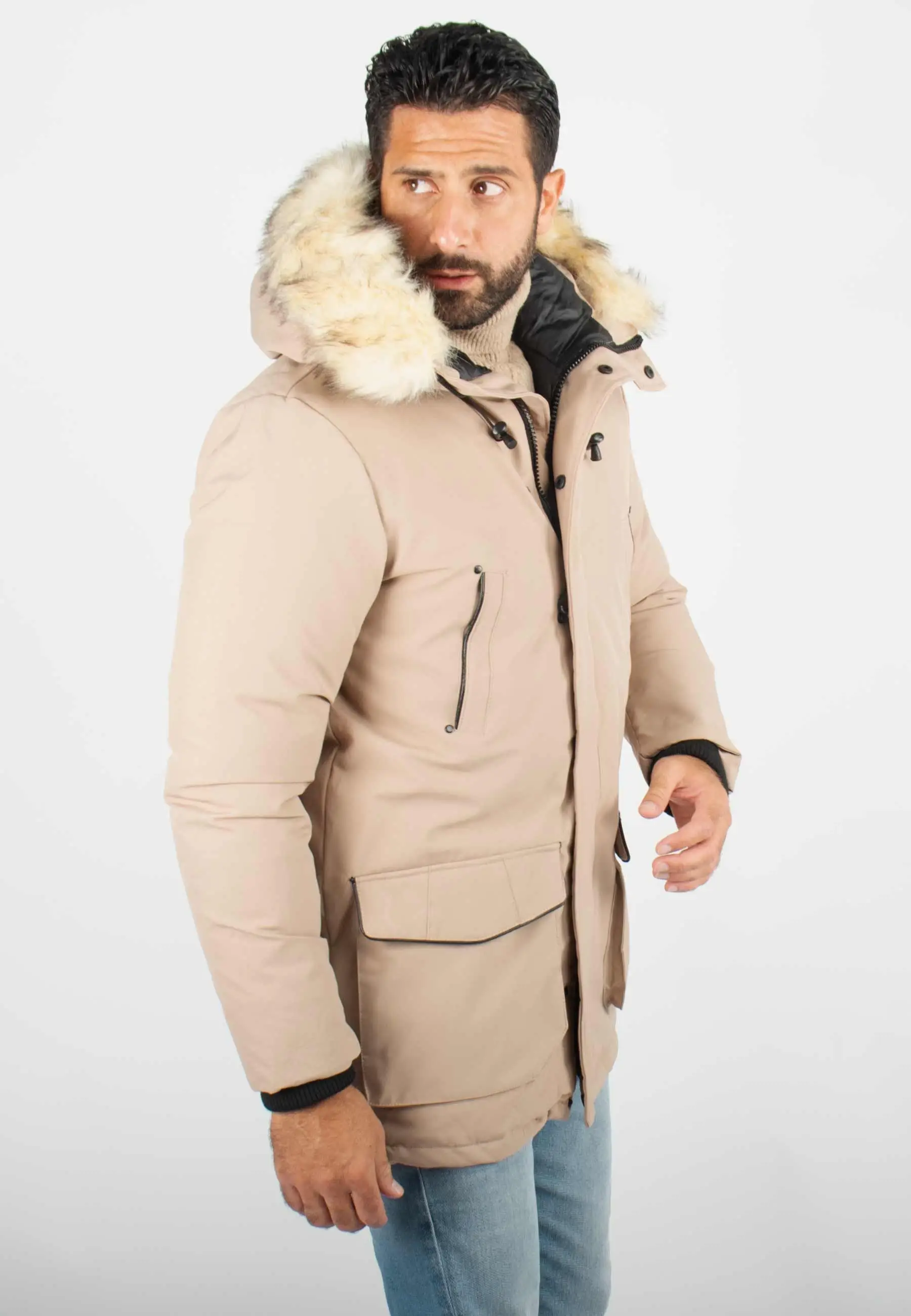 Parka Homme Hiver Beige avec Capuche en Fourrure – Élégance et Chaleur pour les Jours Froids