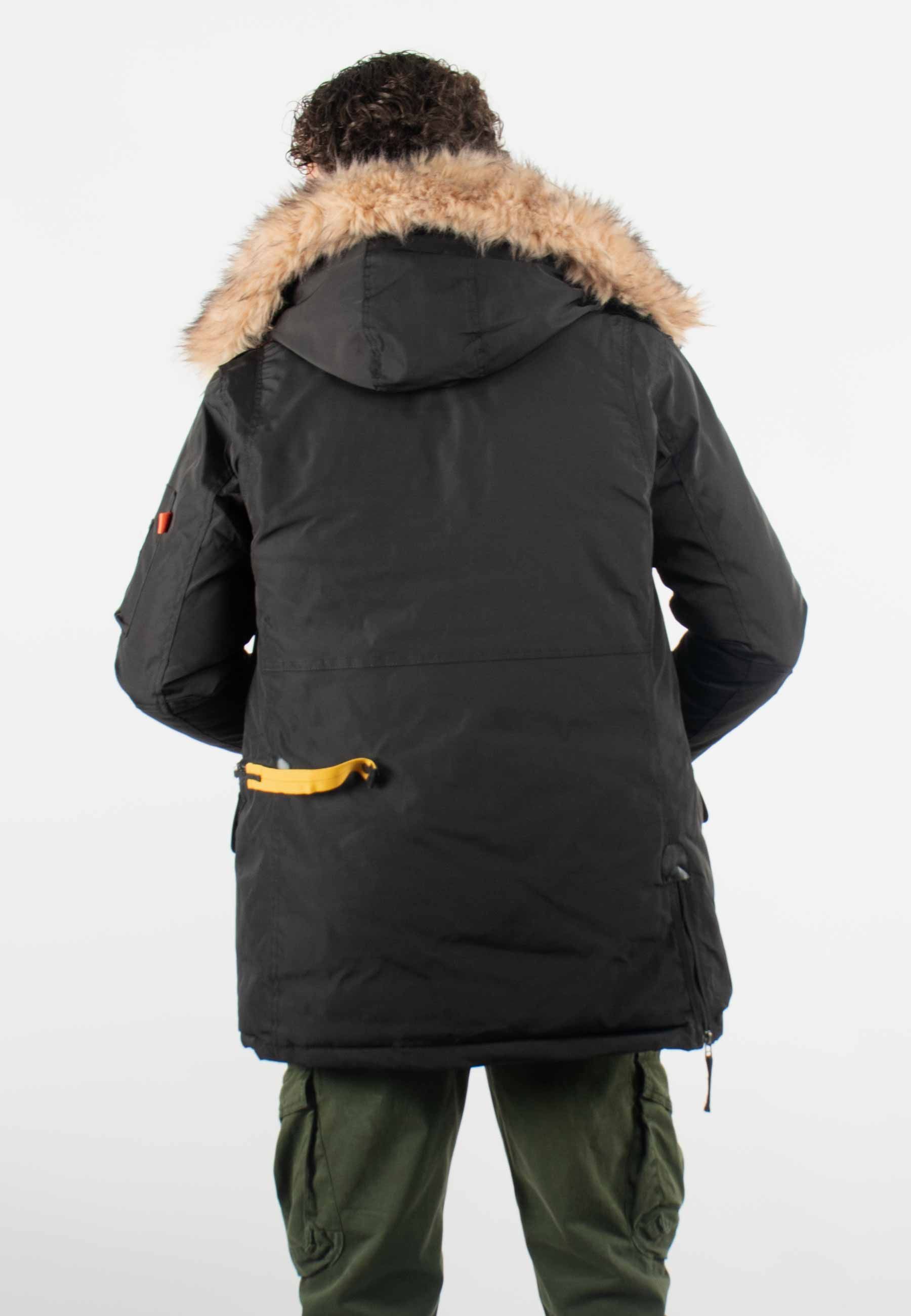 Parka noire ultra-fonctionnelle avec capuche fourrée