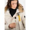 Parka beige ultra-fonctionnelle avec capuche fourrée