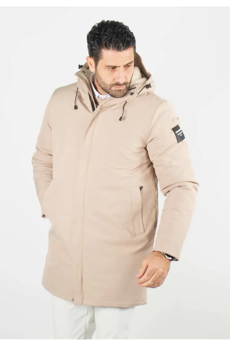Doudoune beige à capuche