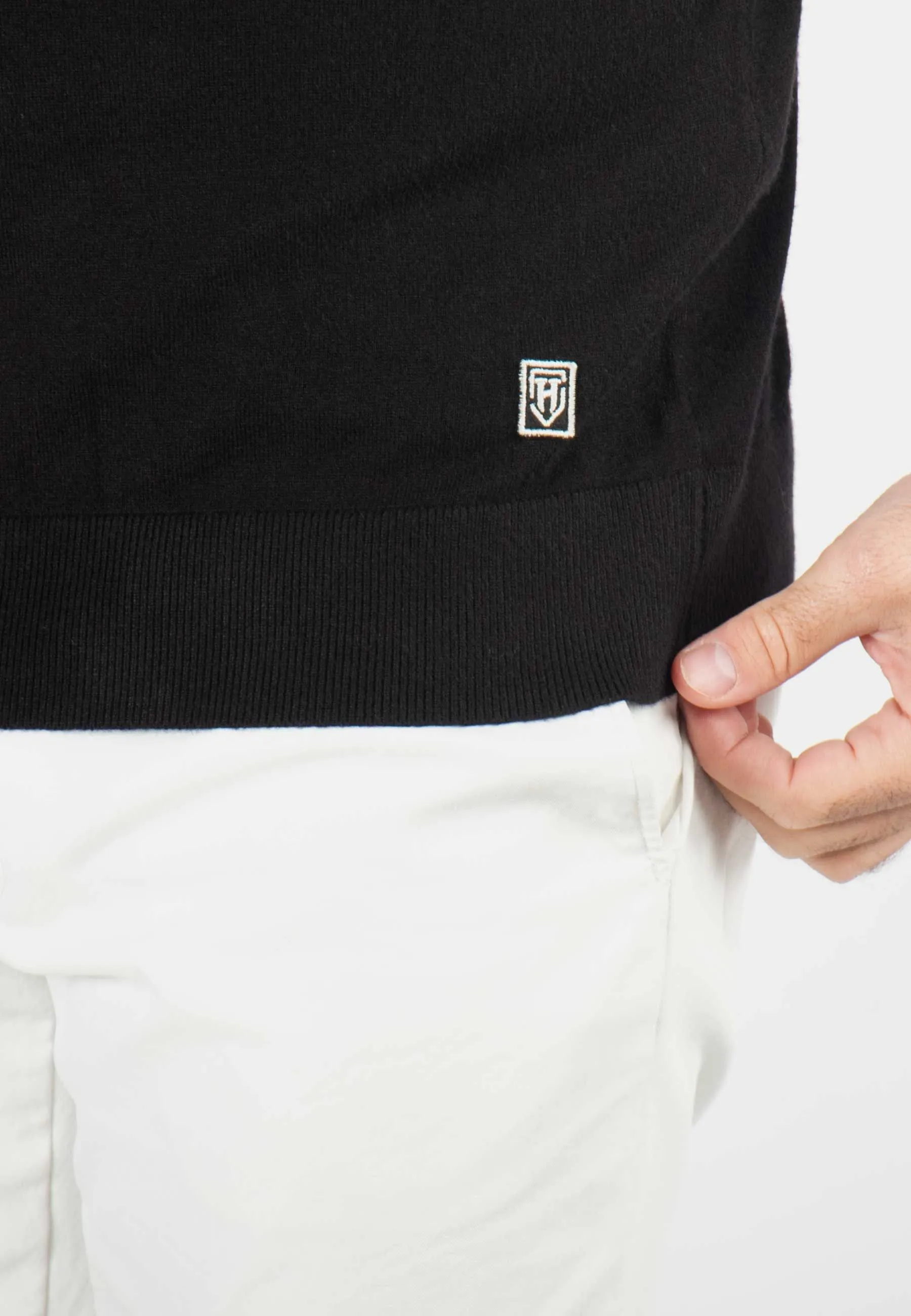 Pull homme col v noir - Touché cachemire