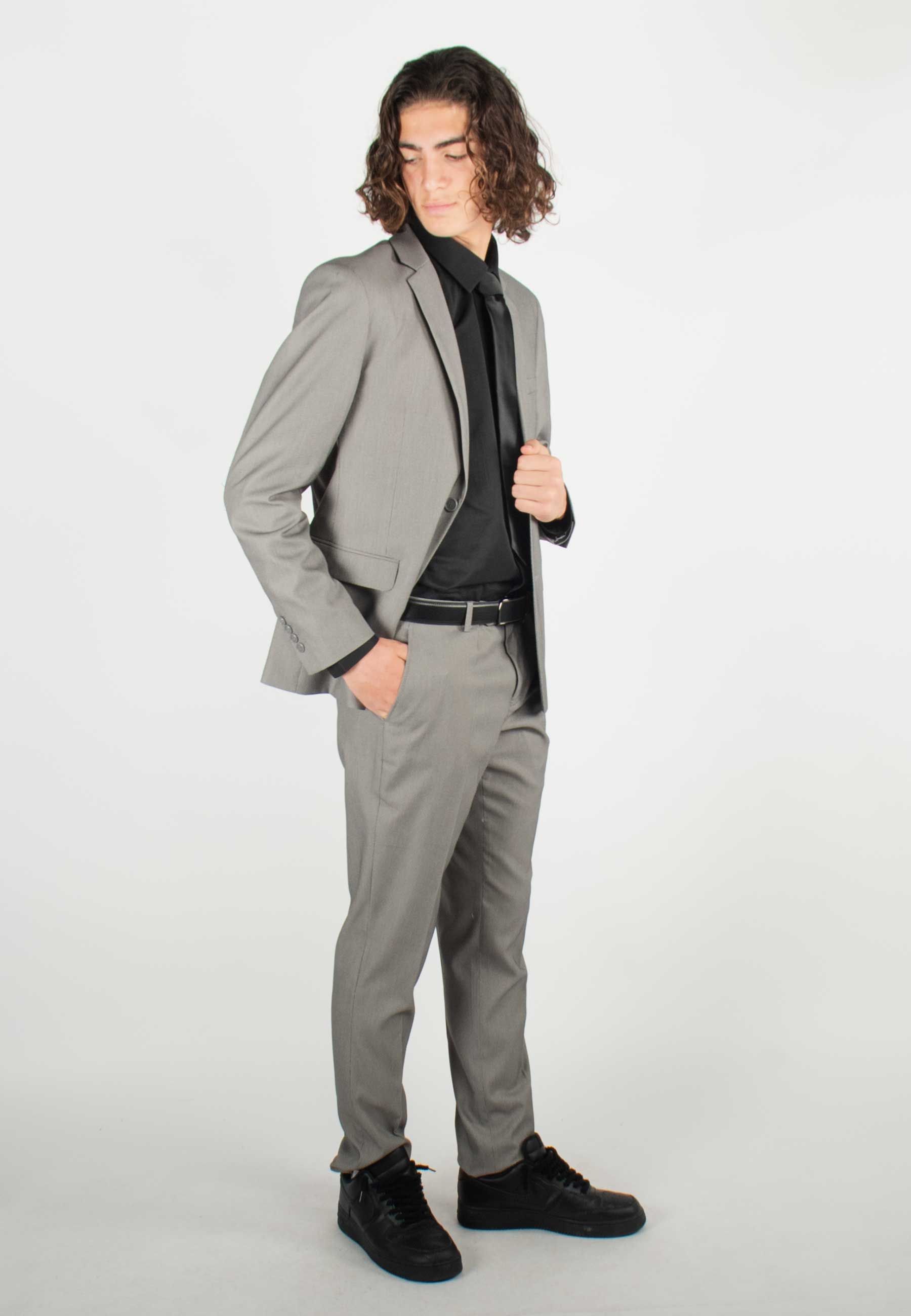 Costume homme gris moderne