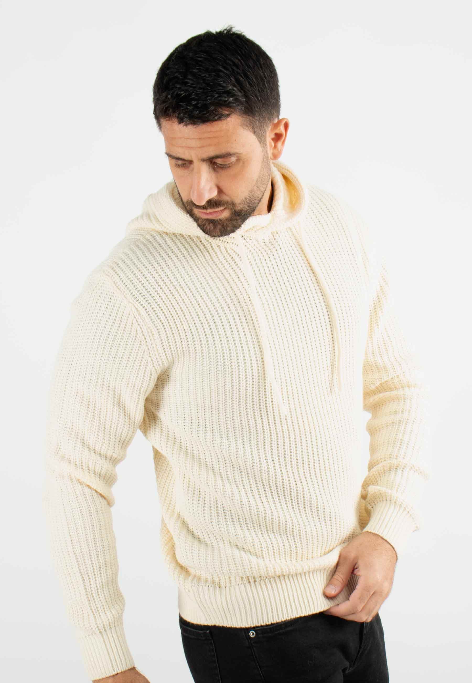Pull à capuche en maille épaisse écru