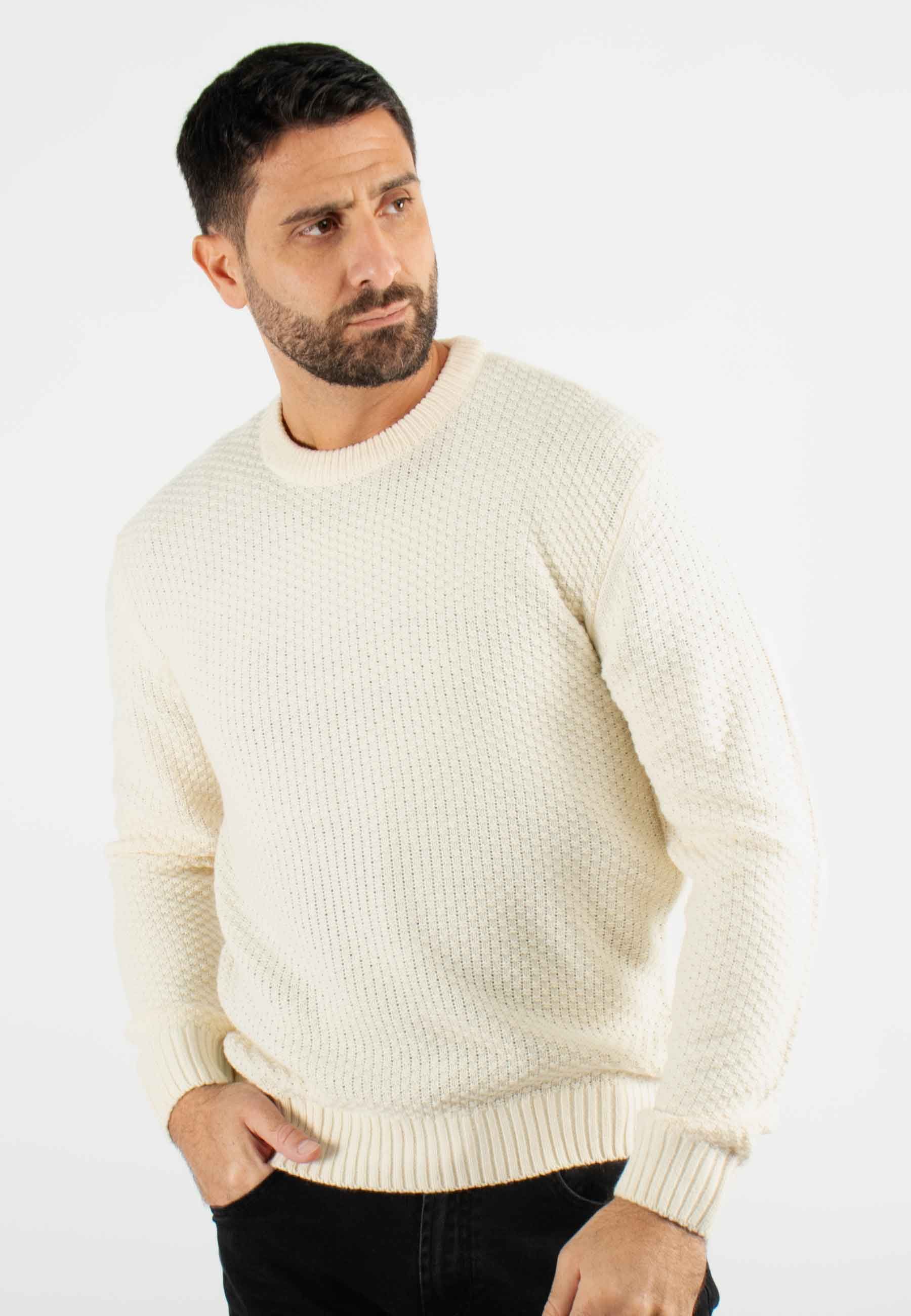 Pull torsadé col rond écru