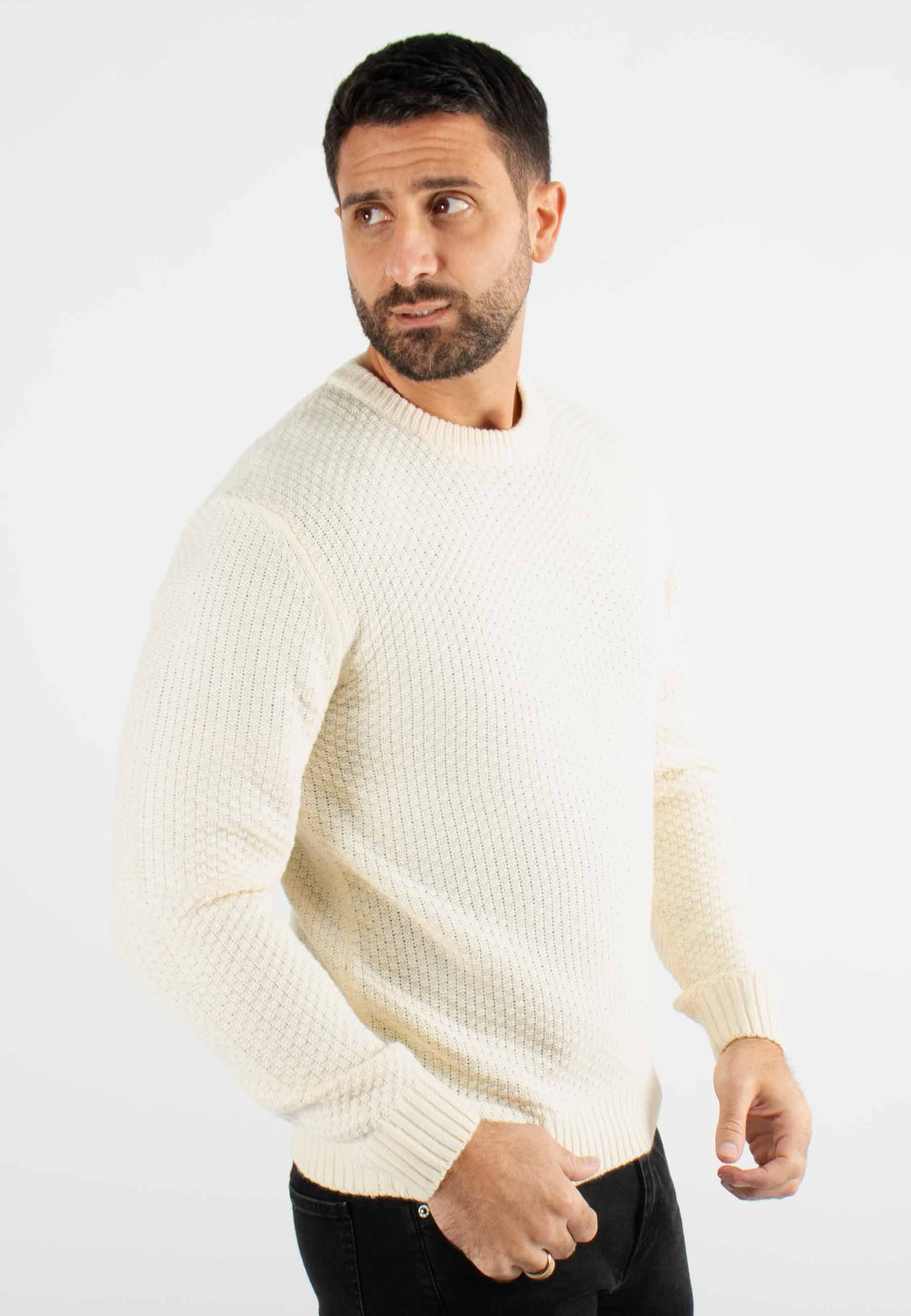 Pull torsadé col rond écru