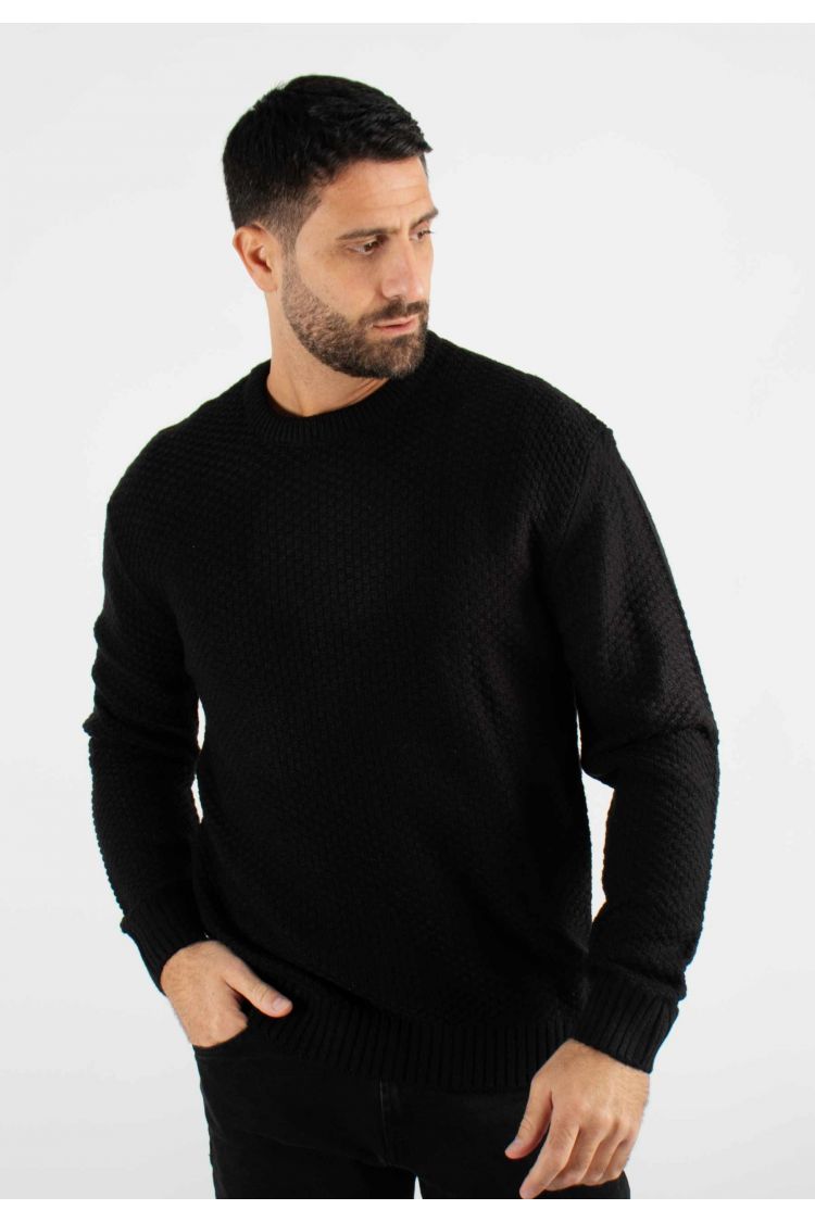 Pull torsadé col rond noir