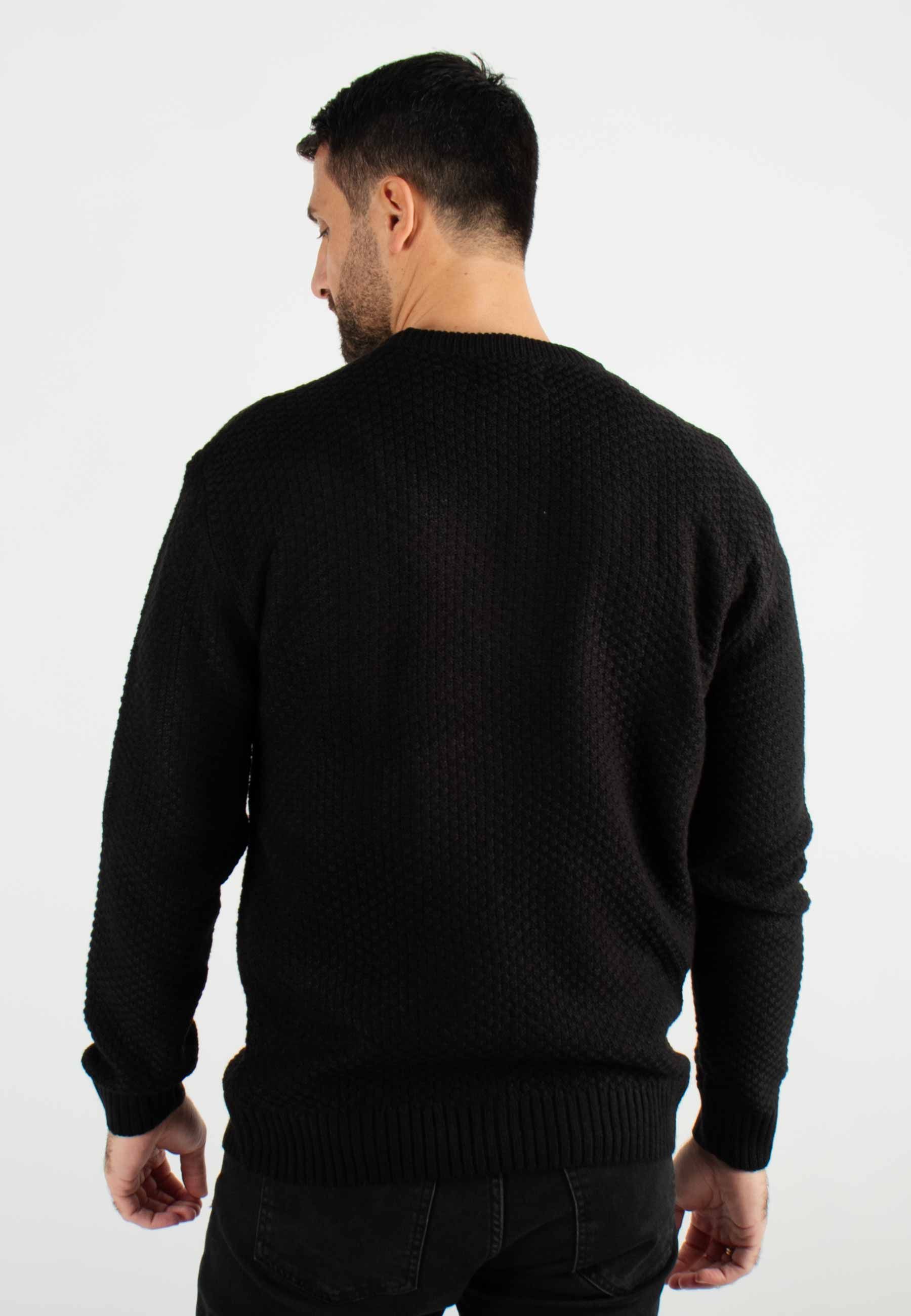 Pull torsadé col rond noir