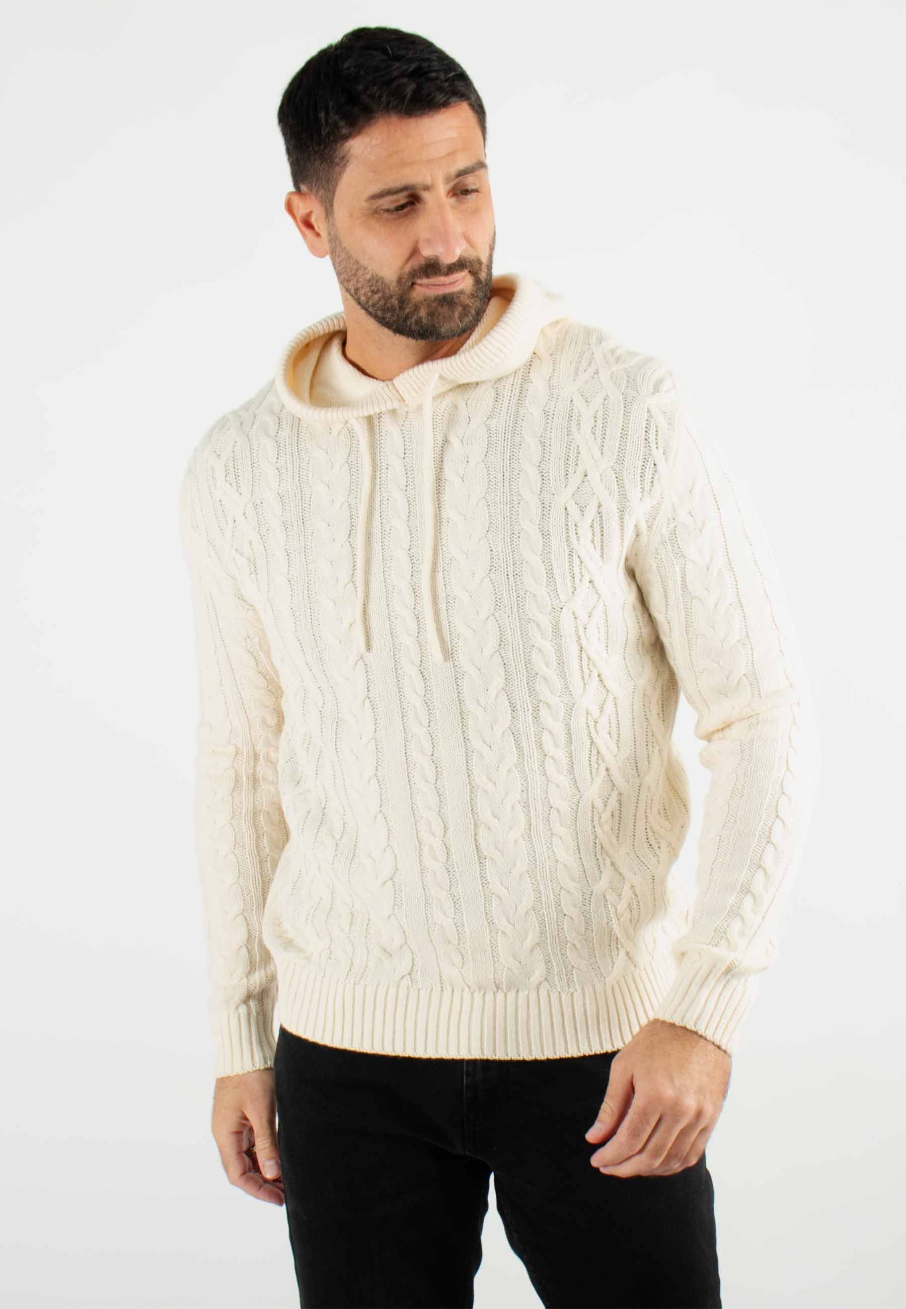 Pull torsadé avec capuche ecru