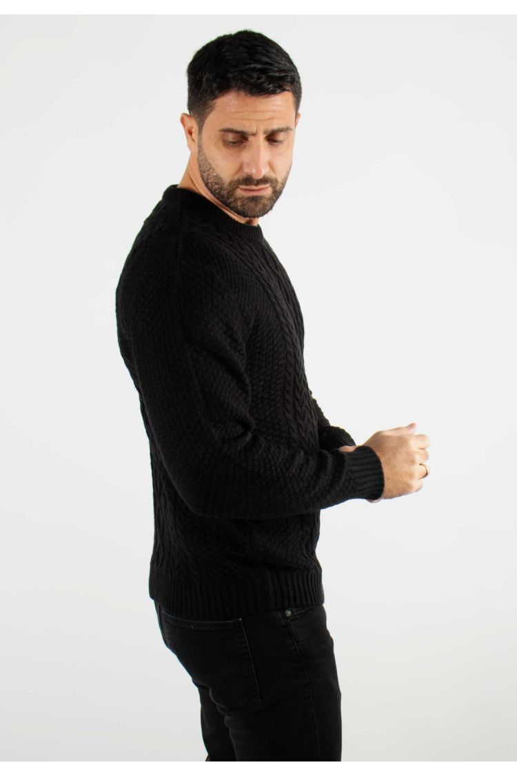 Pull torsadé col rond noir