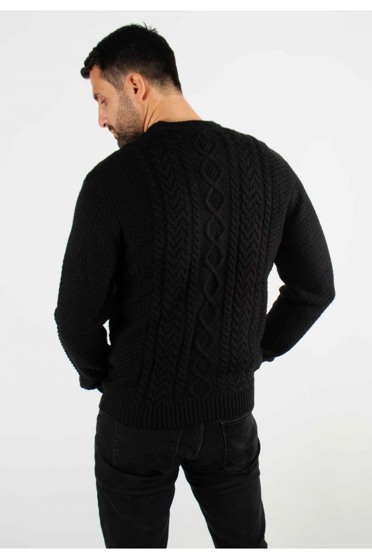 Pull torsadé col rond noir