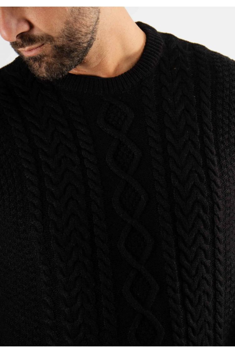 Pull torsadé col rond noir