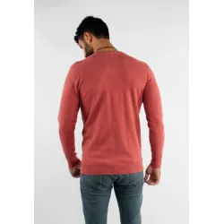Pull rouge vintage touch cashemere avec col V