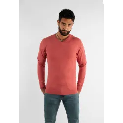 Pull rouge vintage touch cashemere avec col V