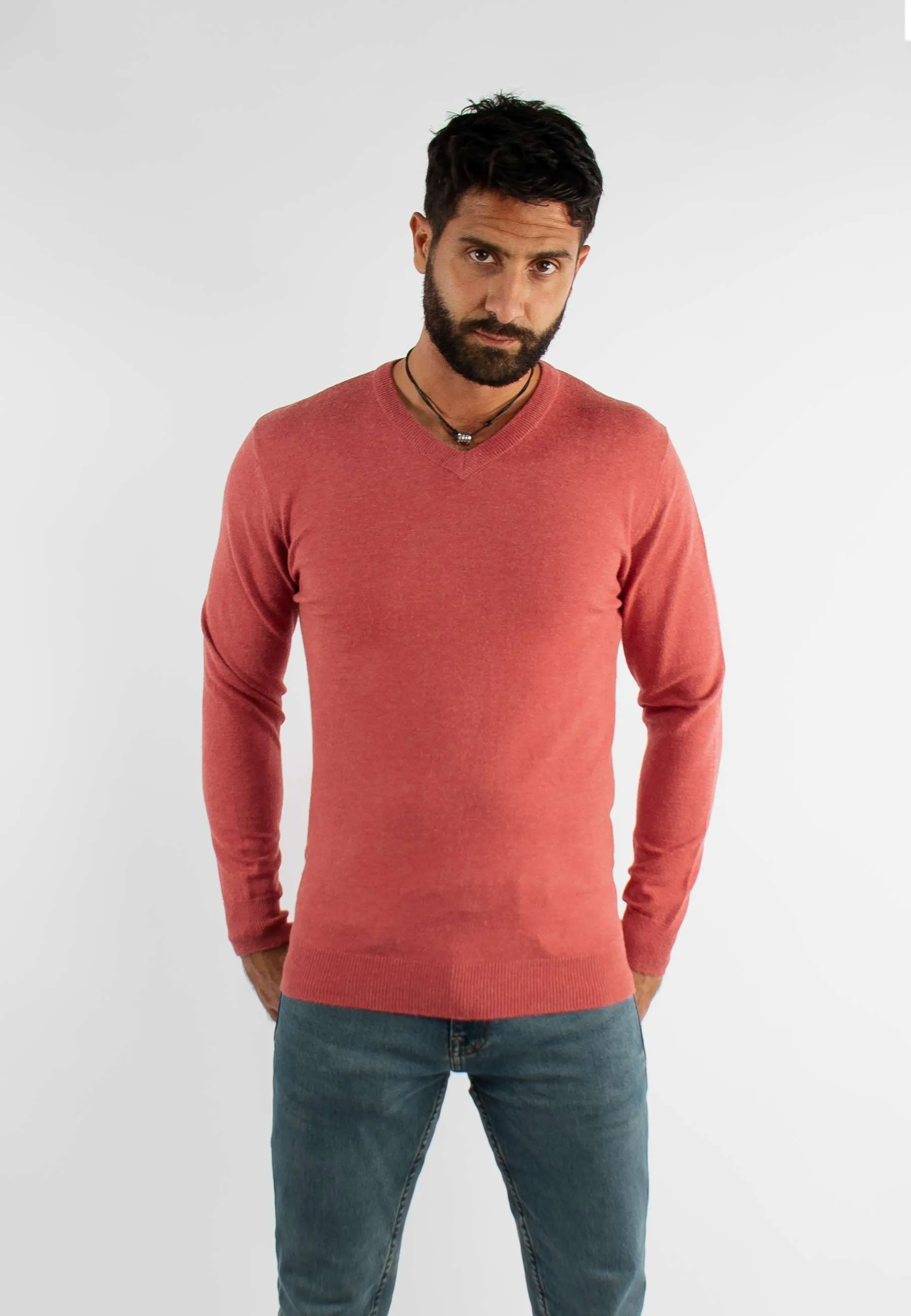 Pull rouge vintage touch cashemere avec col V
