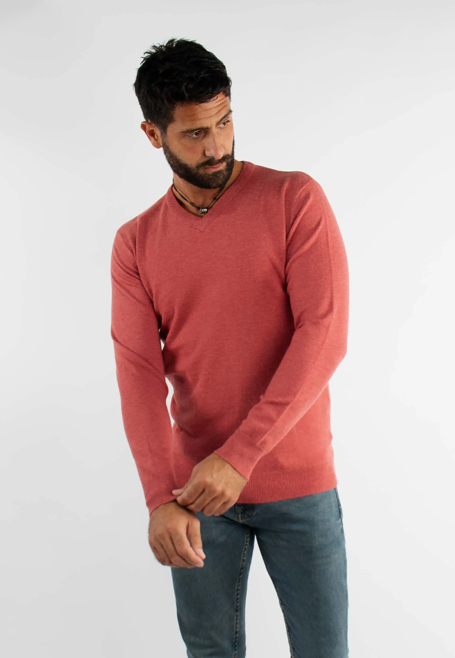 Pull rouge vintage touch cashemere avec col V