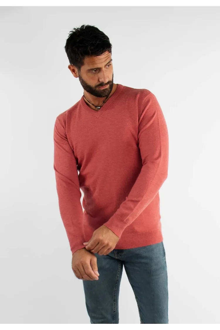 Pull rouge vintage touch cashemere avec col V
