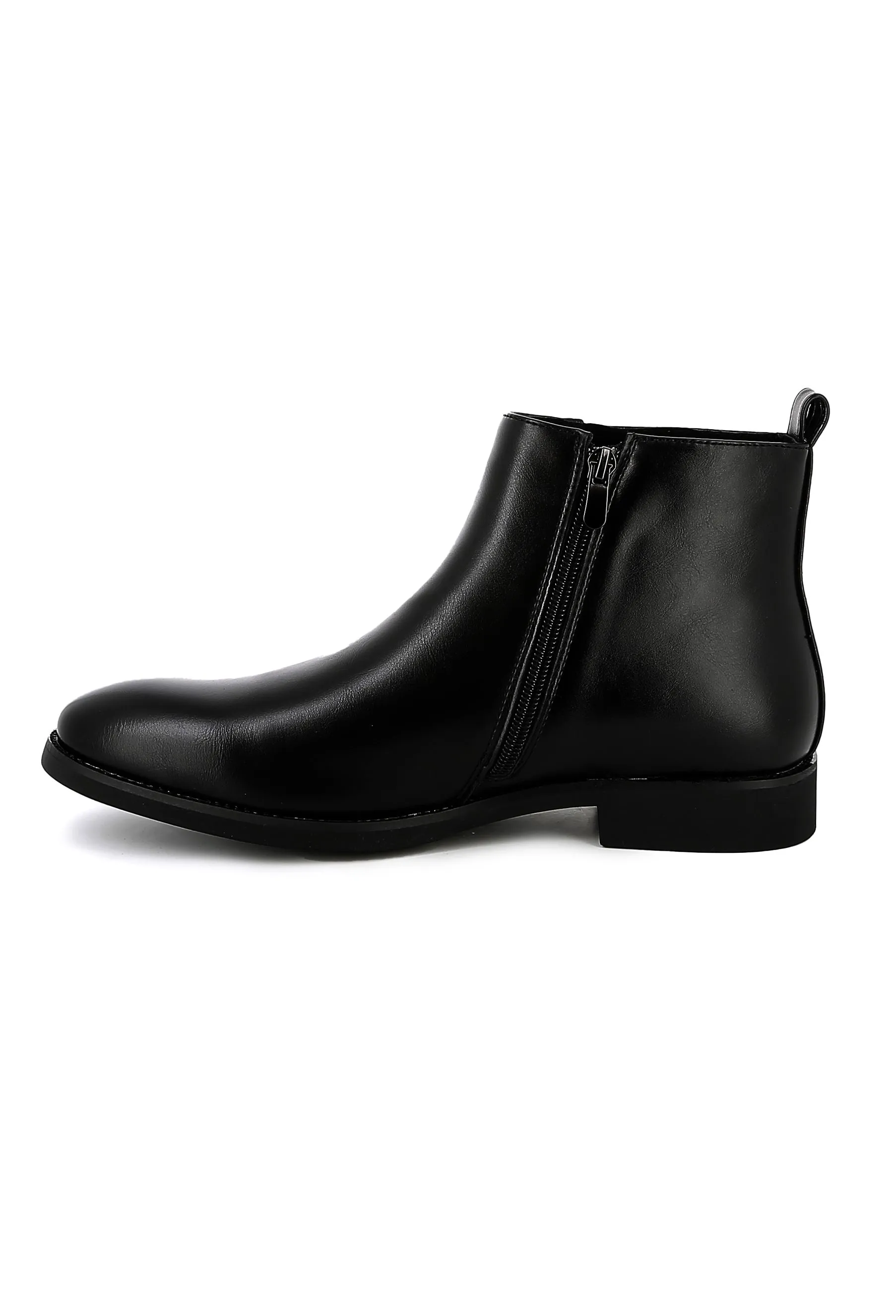 Bottines UOMO en Simili Cuir Noires avec boucles - Détails Distinctifs